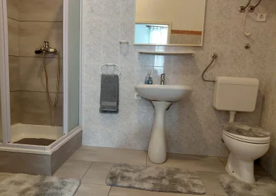 Kupaonica privatne sobe Mijatović Zdenka na Cresu